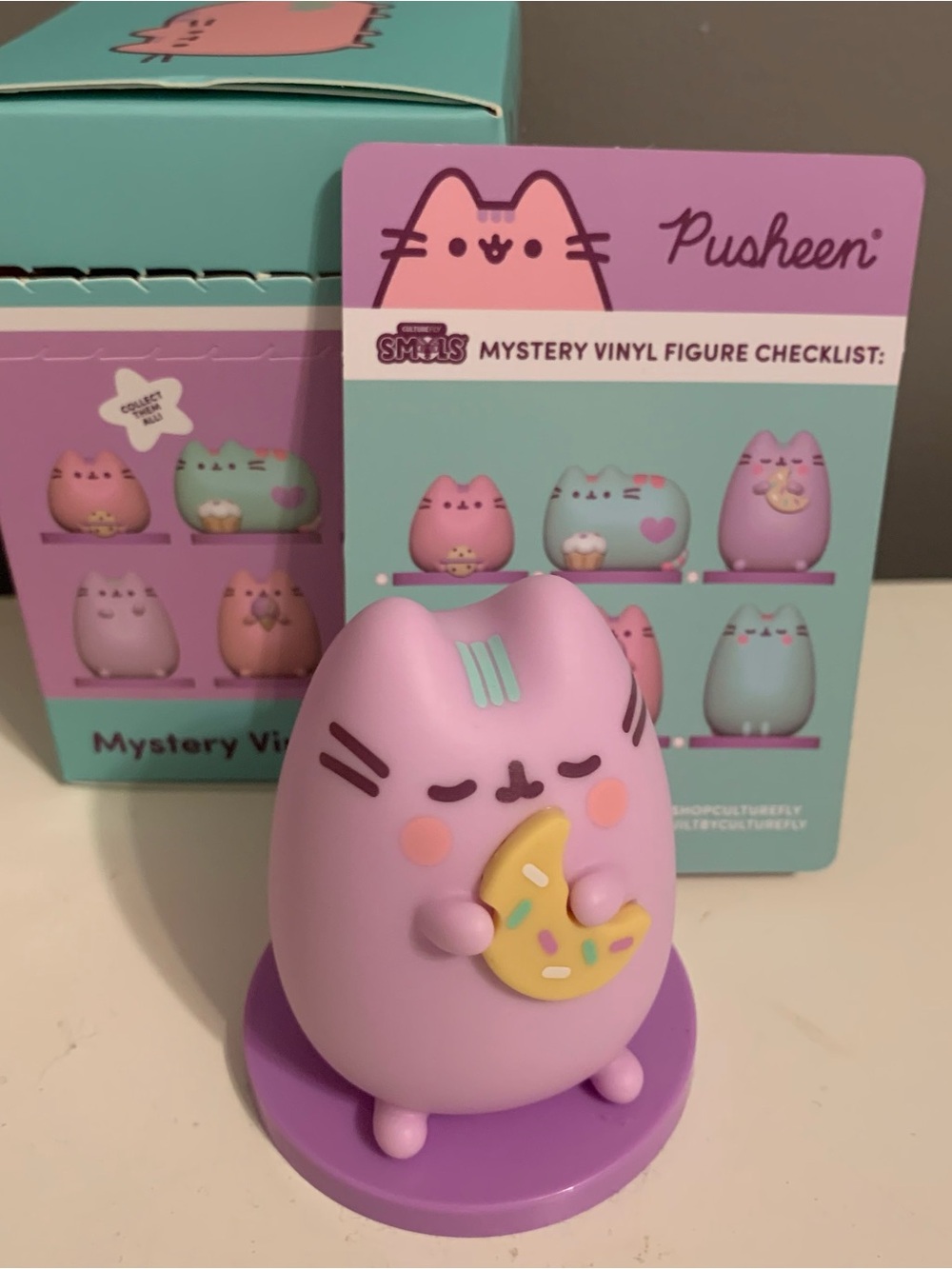 Pusheen Lavender Vinyl Figure with Yellow Donut
